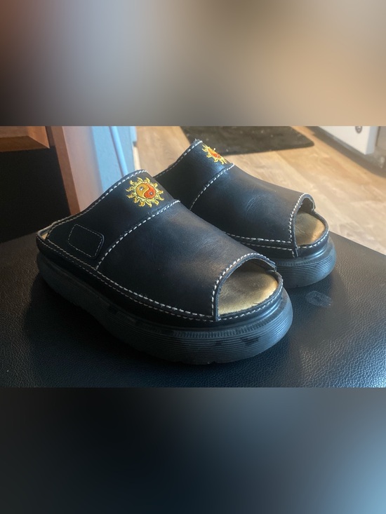 Dr. Martens Shoes - Dr. Martens Ying Yang Sun slides